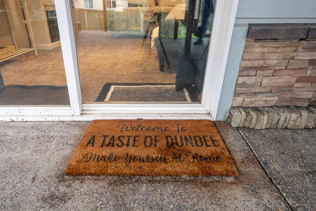 Отель A Taste Of Dundee Экстерьер фото